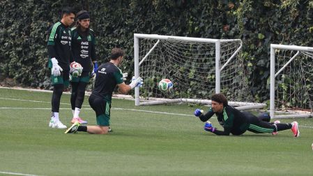 Guillermo Ochoa acude al llamado a su sexto Mundial con la Selección Mexicana.