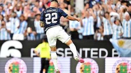 Lautaro Martínez anotó el primer gol de Argentina