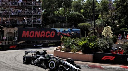 La FIA todavía no emite un veredicto sobre la acción del mexicano