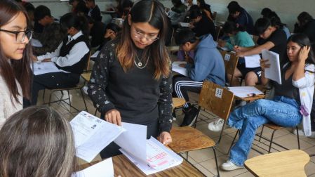 La estrategia impulsada por el gobierno federal fue diseñada para prevenir el abandono escolar y promover el regreso de jóvenes a las aulas.