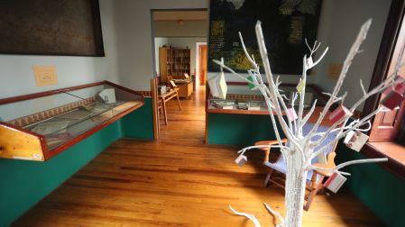 Interior de la Casa del Poeta Ramón López Velarde, ubicada en Álvaro Obregón 73, Colonia Roma.