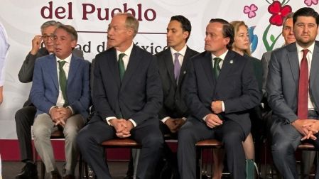 Dueños de equipos como Emilio Azcárraga y directivos de la FMF como Mikel Arriola estuvieron presentes.