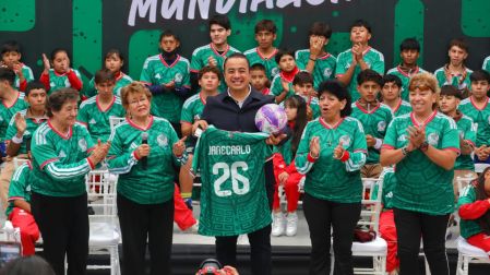 Janecarlo convierte a la GAM en sede de la fiesta mundialista de la capital