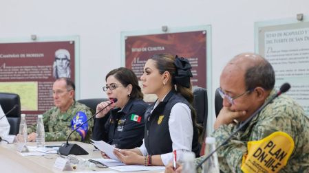 La gobernadora Evelyn Salgado encabeza una sesión de coordinación con Protección Civil, Sedena y Marina para fortalecer la respuesta ante la tormenta tropical Boris en Guerrero.