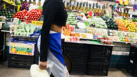 Imagen de productos en un mercado de la CDMX