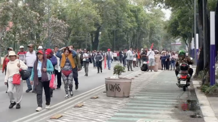 Los maestros se retiraron poco después de las 14:00 horas.