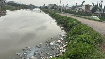 Los vecinos solicitan que las autoridades tomen medidas, pues se contempla que continuarán las lluvias