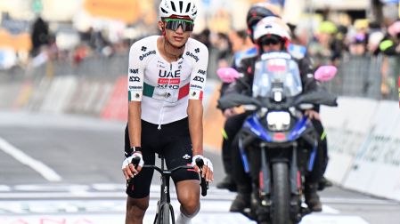 Isaac del Toro pasó del lugar 16 al 14 en la Clasificación general del Tour Auvergne Rhone-Alpes 2026