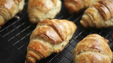 Croissants de masa hojaldre