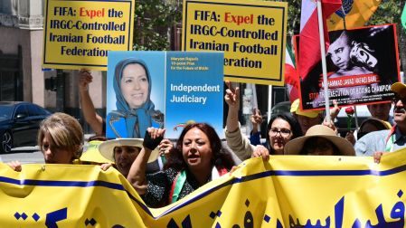 La manifestación fue organizada por el ConsejoNacional de Resistencia de Irán.