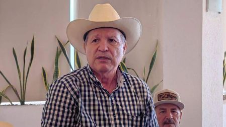 Meza destacó que productos como el amoníaco y la urea son fundamentales para la agricultura moderna, ya que aportan nutrientes indispensables para mantener la productividad de los cultivos.