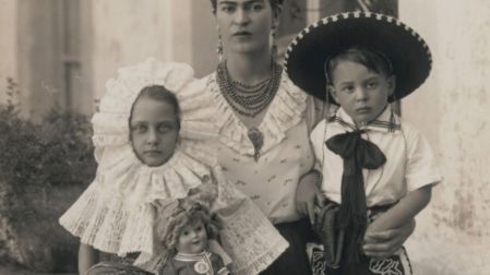 Conoce el museo de la Casa Roja y su relación con la Casa Azul de Frida Kahlo