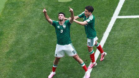 Raúl Jiménez tuvo una dedicatoria especial con su gol