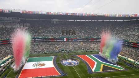El ahora llamado Estadio Ciudad de México abrió sus puertas para ser la sede de su tercera justa mundialista; en las primeras dos, en 1970 y 1986, era conocido como Estadio Azteca.