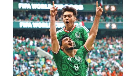 Raúl Jiménez delantero de la selección mexicana.