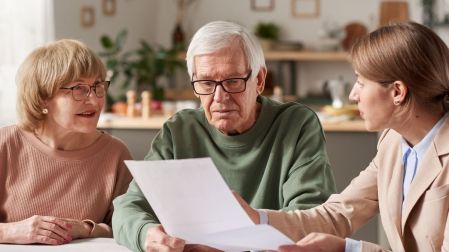 4 cosas de un familiar fallecido que nunca debes tirar, según expertos