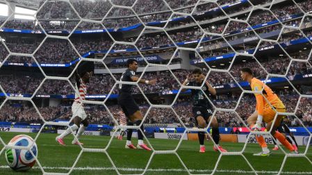 Damián Bobadilla anotó el segundo autogol de Paraguay en la historia de las Copas del Mundo.