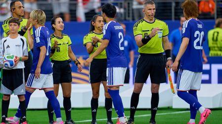 Katia Itzel Garcia y Sandra Ramírez durante el Países Bajos Vs Japón en el Mundial 2026.
