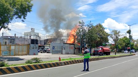 El siniestro ocurrió en el cruce de Javier Rojo Gómez y Eje 6 Sur, en la colonia San Pedro