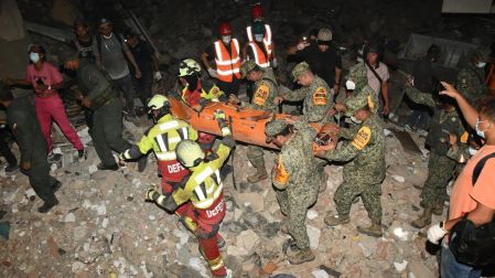 Personal del Agrupamiento de Ayuda Humanitaria “Yumare”, del Ejército Mexicano, durante las labores de ayuda