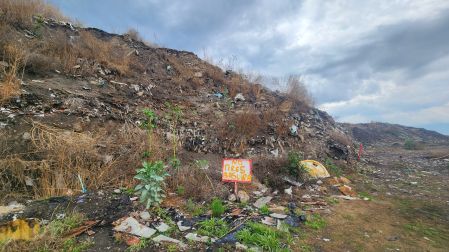 José Manuel Hermosillo Vallarta, abogado del despacho Artículo 27, visitó la zona afectada para inspeccionar el impacto en el sitio Los Tlalteles, en Chalco.
