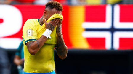 Neymar marcó el único gol de Brasil.