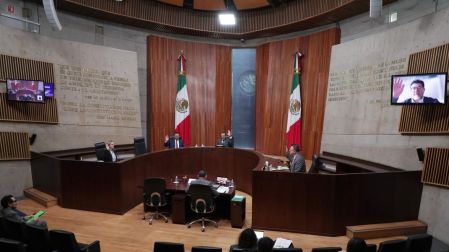 La Sala Superior del TEPJF dejó firme la reforma estatutaria de Morena para afiliar militantes vía app móvil, rechazando los recursos interpuestos por el PRI.