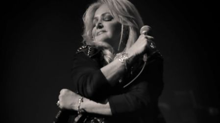 Aunque Bonnie Tyler nunca tuvo hijos, siempre mantuvo una relación cercana con sus sobrinos y ahijados.