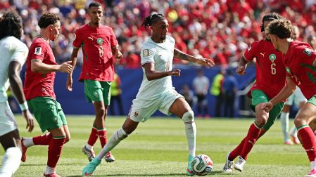 Francia es dueño de la pelota.