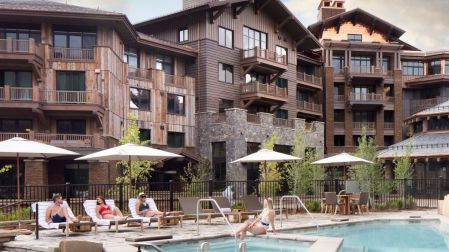 La pareja habría viajado al Yellowstone Club, un destino conocido por su privacidad y lujosas instalaciones.