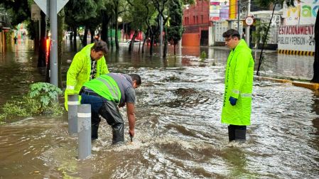 Debido a la intensidad de las precipitaciones, la Secretaría de Gestión Integral de Riesgos y Protección Civil (SGIRPC) activó la Alerta Naranja para Tlalpan