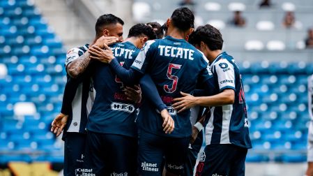 Rayados cerró la pretemporada con derrota.