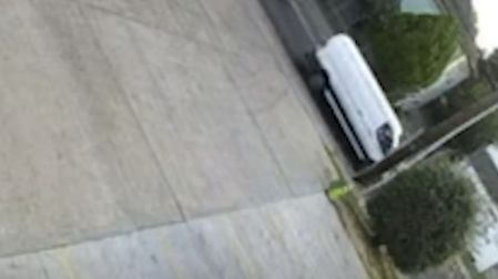 Videos de LULAC desmienten la versión de defensa propia.
