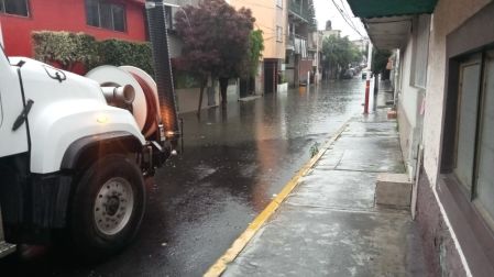 Para este domingo se prevé que continúen las lluvias con tormenta eléctrica en la capital