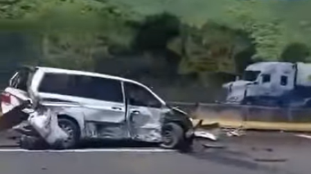 De acuerdo con los reportes preliminares, el accidente ocurrió cuando un tractocamión no logró detener su marcha