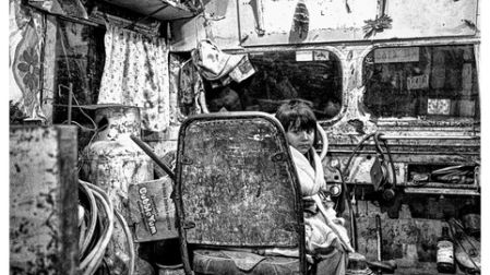 El fotógrafo mexicano Carlos Contreras de Oteyza (1951) revela a Excélsior que, a tres años de donar su archivo fotográfico al ICA, no se ha cumplido con el proyecto de catalogar, clasificar, digitalizar y difundir su acervo.