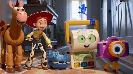 La nueva aventura de Woody y Buzz Lightyear está cada vez más cerca de los mil millones de dólares en taquilla.