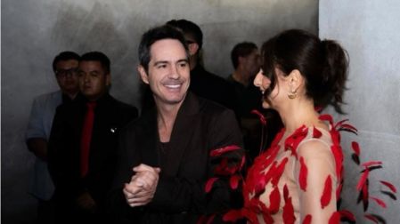 Aislinn Derbez y Mauricio.