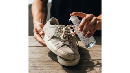 Hay diferentes formas de limpiar los tenis de gamuza.