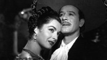 Los famosos protagonizaron la película 'Cuidado con el amor'.