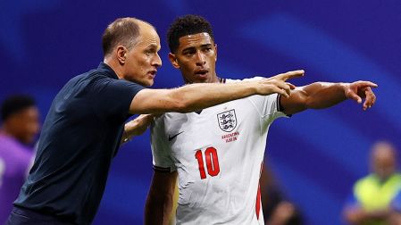 Inglaterra busca oxígeno con los cambios.