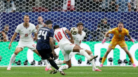 Fernandez empató el partido para Argentina.
