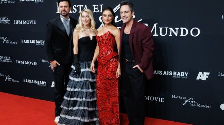 CIUDAD DE MEXICO, MEXICO 15 DE JULIO DE 2026. Durante la alfombra roja de la película Hasta el fin del mundo protagonizada por Mauricio Ochmann y Aislinn Derbez.FOTO: DANIEL BETANZOS