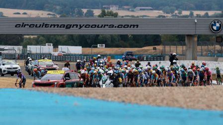 Es la primera ocasión en que el Tour de Francia visita el circuito de Nevers Magny-Cours, que alojó el GP de Francia de F1 durante casi dos décadas