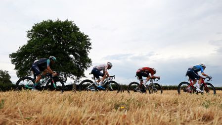 El grupo de cabeza de carrera: Ewen Costiou, Baptiste Veistroffer, Matteo Vercher y Damiano Caruso