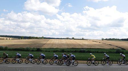 Un total de 171 corredores tomaron salida en la Etapa 13 del Tour de Francia 2026; hubo tres bajas previas