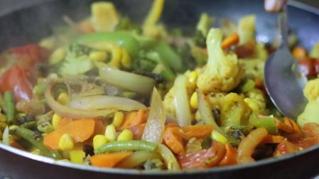 Alimentos que debes evitar durante el brote de ciclosporiasis