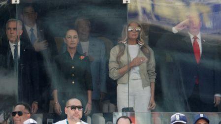 La presidenta de México Claudia Sheinbaum presente en el estadio junto a Donald Trump.