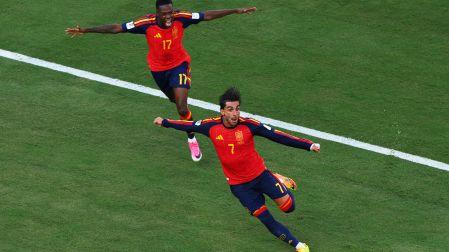 Ferran Torres celebra el gol del campeonato.