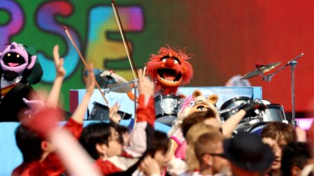 EAST RUTHERFORD, NEW JERSEY - JULY 19: The Muppets perform during FIFA World Cup 2026 Topps Final Halftime Show at New York New Jersey Stadium on July 19, 2026 in East Rutherford, New Jersey. Mike Coppola/Getty Images for Global Citizen/AFP (Photo by Mike Coppola / GETTY IMAGES NORTH AMERICA / Getty Images via AFP)